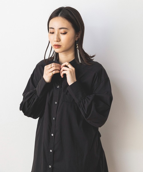 khakito(カーキト)の「袖ボリューム ワークシャツ(シャツ/ブラウス・レディース・ブラック/アイボリー・MEDIUM)」の9枚目の写真