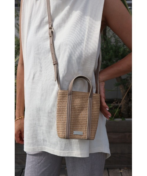 TRUNC（トランクエイティーエイト）の「Straw Mini Shoulder Bag（ショルダーバッグ・レディース・ブラック/ベージュ・FREE）」の2枚目の写真