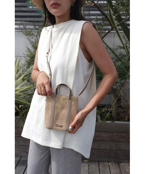 TRUNC 88（トランクエイティーエイト）の「Straw Mini Shoulder