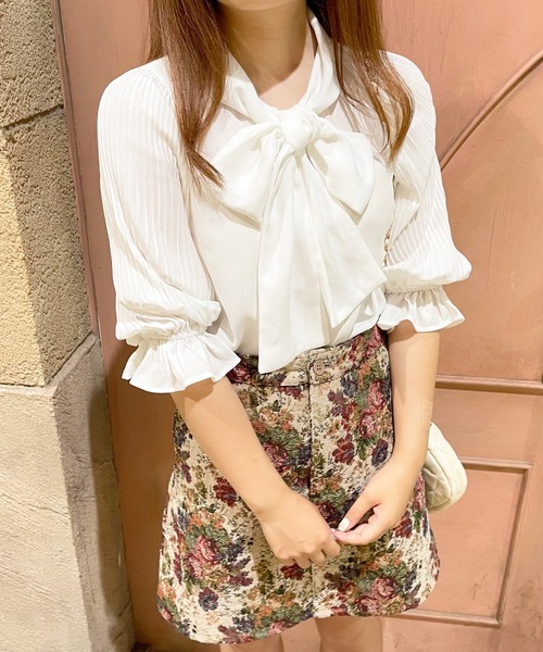 apres jour（アプレジュール）の「袖プリーツブラウス【ZOZOTOWN限定アイテム】【7AP】（シャツ/ブラウス・レディース・ホワイト系その他/オフホワイト/アイボリー/モカ・フリー/X-LARGE）」の2枚目の写真