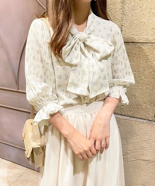 apres jour（アプレジュール）の「袖プリーツブラウス【ZOZOTOWN限定アイテム】【7AP】（シャツ/ブラウス・レディース・ホワイト系その他/オフホワイト/アイボリー/モカ・フリー/X-LARGE）」の14枚目の写真