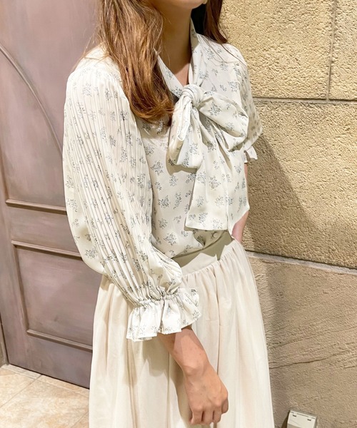 apres jour（アプレジュール）の「袖プリーツブラウス【ZOZOTOWN限定アイテム】【7AP】（シャツ/ブラウス・レディース・ホワイト系その他/オフホワイト/アイボリー/モカ・フリー/X-LARGE）」の19枚目の写真