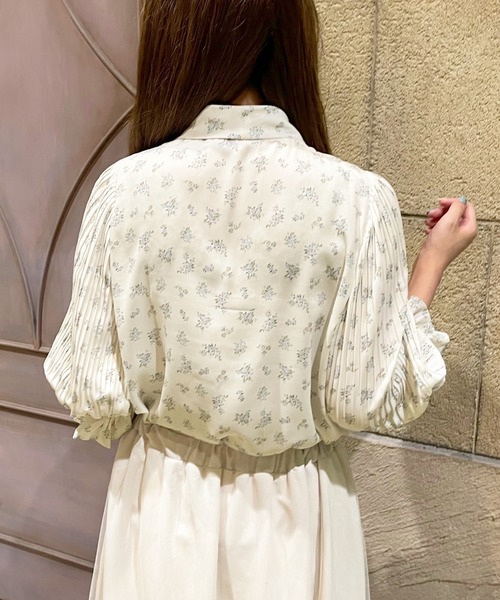 apres jour（アプレジュール）の「袖プリーツブラウス【ZOZOTOWN限定アイテム】【7AP】（シャツ/ブラウス・レディース・ホワイト系その他/オフホワイト/アイボリー/モカ・フリー/X-LARGE）」の20枚目の写真