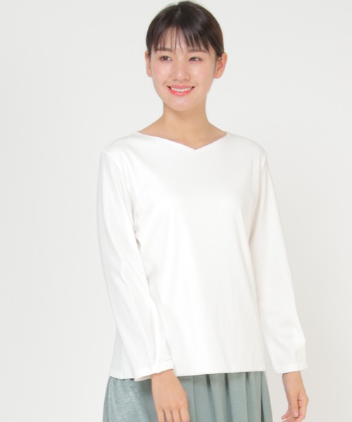 IKKA LOUNGE(イッカラウンジ)の「前身Wハートネック長袖T(Tシャツ/カットソー・レディース・オフホワイト/ライトグレー/ブラック/ブルー・M/L)」の2枚目の写真