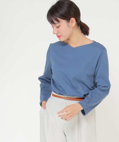 IKKA LOUNGE(イッカラウンジ)の「前身Wハートネック長袖T(Tシャツ/カットソー・レディース・オフホワイト/ライトグレー/ブラック/ブルー・M/L)」の1枚目の写真