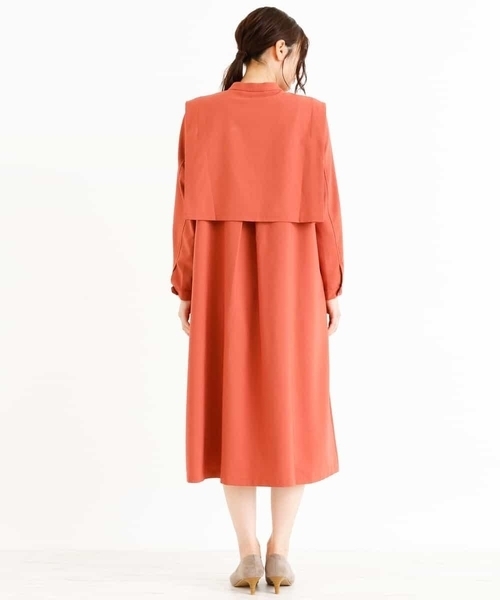 a.v.v(アーヴェヴェ)の「【a.v.v Charme】レイヤード風ロングワンピース(シャツワンピース・レディース・オレンジ/ベージュ・38/40/36)」の7枚目の写真
