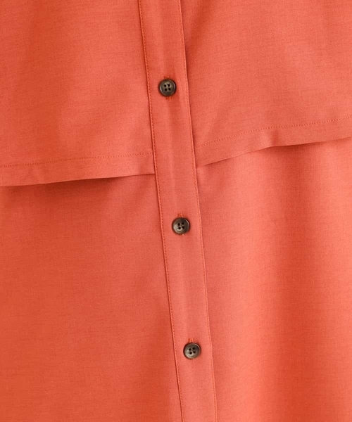 a.v.v(アーヴェヴェ)の「【a.v.v Charme】レイヤード風ロングワンピース(シャツワンピース・レディース・オレンジ/ベージュ・38/40/36)」の5枚目の写真