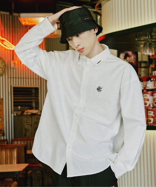 ROMANTIC CROWN(ロマンティッククラウン)の「【ROMANTIC CROWN】RC CLUB OXFORD SHIRT / ロマンティッククラウン RC クラブ オックスフォード シャツ(シャツ/ブラウス・メンズ・ホワイト/スカイブルー/ライトイエロー・SMALL/MEDIUM/LARGE/X-LARGE)」の2枚目の写真