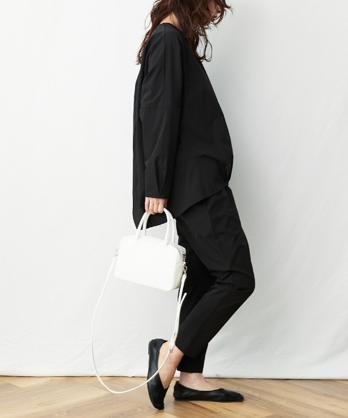 AZUL ENCANTO（アズールエンカント）の「ストレッチタックテーパードパンツ（その他パンツ・レディース・ブラック/ネイビー・FREE）」の14枚目の写真