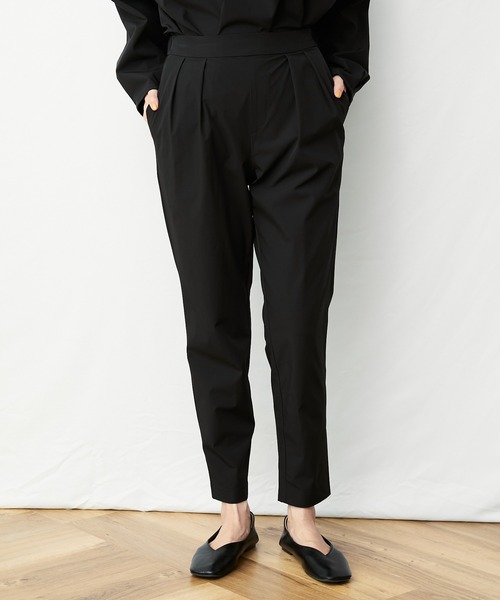 AZUL ENCANTO（アズールエンカント）の「ストレッチタックテーパードパンツ（その他パンツ・レディース・ブラック/ネイビー・FREE）」の6枚目の写真