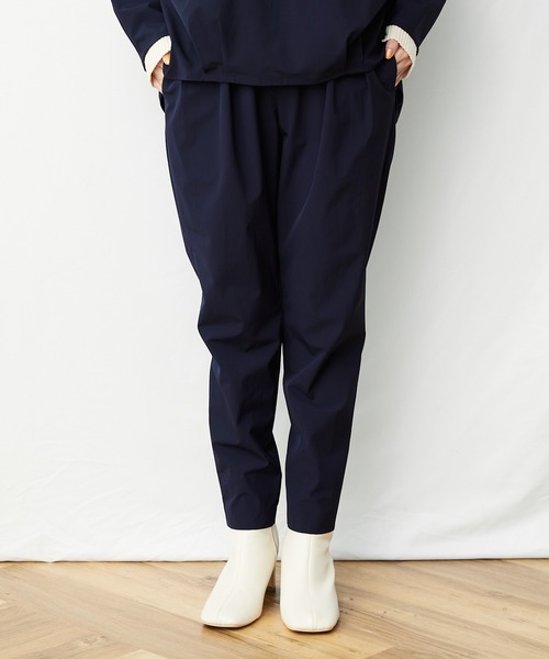 AZUL ENCANTO（アズールエンカント）の「ストレッチタックテーパードパンツ（その他パンツ・レディース・ブラック/ネイビー・FREE）」の21枚目の写真