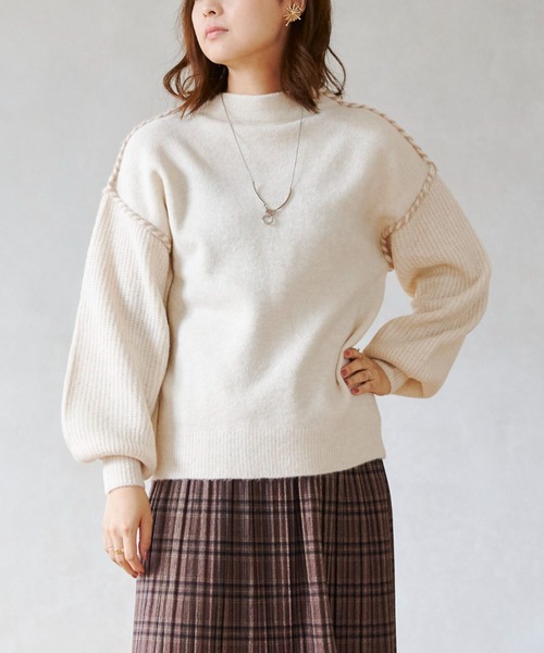 Chez toi(シェトワ)の「ステッチライン袖切替ボリュームプルオーバー(ニット/セーター・レディース・ブラック/ブラウン/ブルー/アイボリー/グレー/イエロー・FREE)」の2枚目の写真