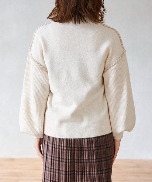 Chez toi(シェトワ)の「ステッチライン袖切替ボリュームプルオーバー(ニット/セーター・レディース・ブラック/ブラウン/ブルー/アイボリー/グレー/イエロー・FREE)」の13枚目の写真