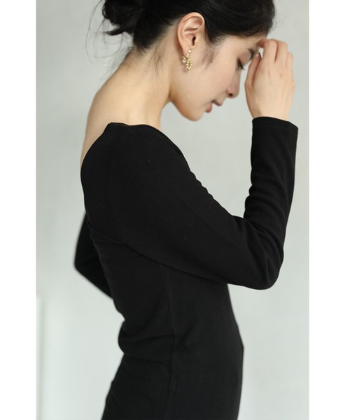 cawaii(カワイイ)の「「首が開いた服に対応」服から見せないぽか暖インナー(Tシャツ/カットソー・レディース・ブラック/ベージュ・M/L)」の17枚目の写真