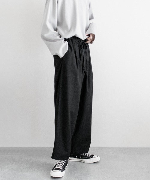 INTER FACTORY（インターファクトリー）の「ファッションインフルエンサー ゆーき - Wide Easy Pants / ワイドイージーパンツ　made in INTER FACTORY（その他パンツ・メンズ・ブラック/グレイッシュベージュ・SMALL/MEDIUM）」の9枚目の写真