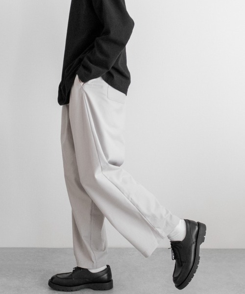 INTER FACTORY（インターファクトリー）の「ファッションインフルエンサー ゆーき - Wide Easy Pants / ワイドイージーパンツ　made in INTER FACTORY（その他パンツ・メンズ・ブラック/グレイッシュベージュ・SMALL/MEDIUM）」の6枚目の写真