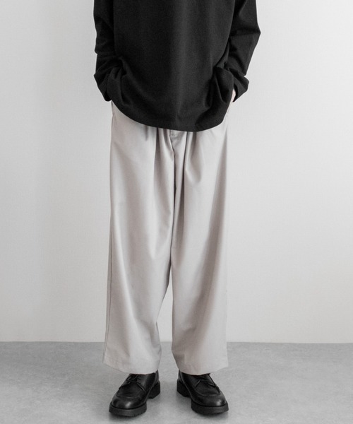 INTER FACTORY（インターファクトリー）の「ファッションインフルエンサー ゆーき - Wide Easy Pants / ワイドイージーパンツ　made in INTER FACTORY（その他パンツ・メンズ・ブラック/グレイッシュベージュ・SMALL/MEDIUM）」の3枚目の写真