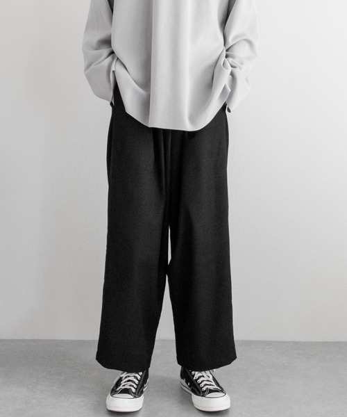 INTER FACTORY（インターファクトリー）の「ファッションインフルエンサー ゆーき - Wide Easy Pants / ワイドイージーパンツ　made in INTER FACTORY（その他パンツ・メンズ・ブラック/グレイッシュベージュ・SMALL/MEDIUM）」の8枚目の写真