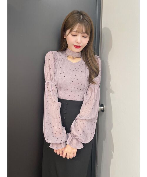 EATME（イートミー）の「シャーリングデコルテブラウス（シャツ/ブラウス・レディース・アイボリー/ブラック/ラベンダー・FREE）」の5枚目の写真