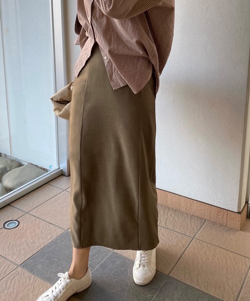 LAUIR（ラウアー）の「Hラインタイトロングスカート（スカート・レディース・ブラック系その他/カーキ/ベージュ/ブラウン系その他・LARGE/MEDIUM/X-LARGE）」の7枚目の写真