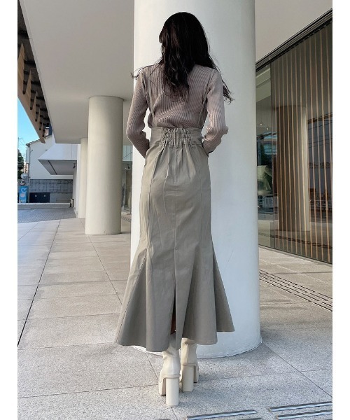 ENVYM（アンビー）の「ＨＷマーメイドロングスカート（スカート・レディース・ベージュ/ブラック・FREE）」の5枚目の写真