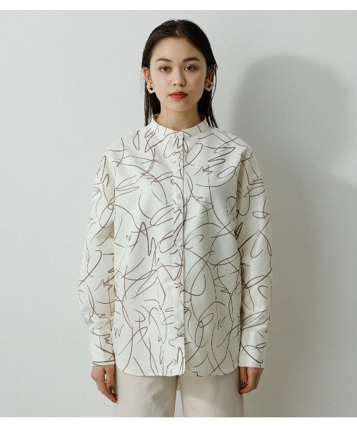 AZUL by moussy(アズールバイマウジー)の「LINE DRAWING PRINT SH/ラインドローイングプリントシャツ(Tシャツ/カットソー・レディース・ブラック系その他/ホワイト系その他/グリーン系その他2・MEDIUM/SMALL)」の7枚目の写真