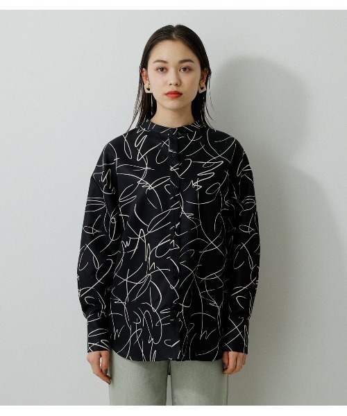 AZUL by moussy(アズールバイマウジー)の「LINE DRAWING PRINT SH/ラインドローイングプリントシャツ(Tシャツ/カットソー・レディース・ブラック系その他/ホワイト系その他/グリーン系その他2・MEDIUM/SMALL)」の16枚目の写真