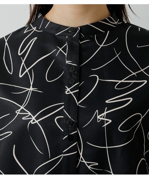 AZUL by moussy(アズールバイマウジー)の「LINE DRAWING PRINT SH/ラインドローイングプリントシャツ(Tシャツ/カットソー・レディース・ブラック系その他/ホワイト系その他/グリーン系その他2・MEDIUM/SMALL)」の19枚目の写真