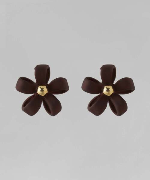ANEMONE(アネモネ)の「マットカラーフラワーピアス(ピアス(両耳用)・レディース・ブルー/ピンク/ブラウン/ホワイト・FREE)」の2枚目の写真