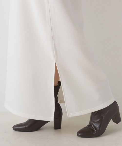 OMNES（オムネス）の「ダンボールニットショートプルオーバーVネックジャンスカセット（ジャンパースカート・レディース・アイボリー/グレイッシュベージュ/ブラック/ラベンダー/ベージュ/モカ/カーキ・FREE）」の12枚目の写真