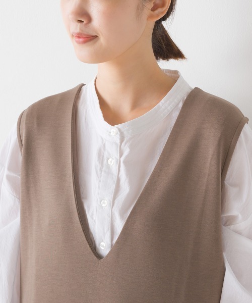 OMNES（オムネス）の「ダンボールニットショートプルオーバーVネックジャンスカセット（ジャンパースカート・レディース・アイボリー/グレイッシュベージュ/ブラック/ラベンダー/ベージュ/モカ/カーキ・FREE）」の14枚目の写真