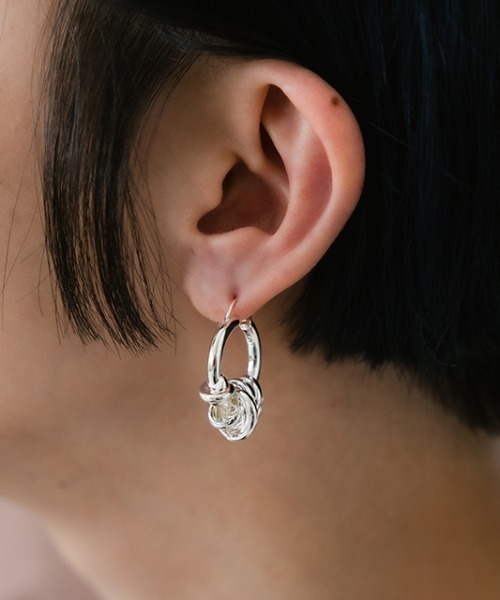 LAPUIS（ラピュイ）の「LAPUIS(ラピュイ)Coil Aroundピアス（ピアス（両耳用）・レディース・ゴールド/シルバー/その他/ゴールド系その他/ピンクゴールド・FREE）」の9枚目の写真