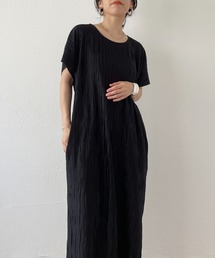 wee9s（ウィークス）の「relax relax pleats one piece / アイロン不要でストレスフリーなリラックスプリーツワンピース（ワンピース・メンズ）」