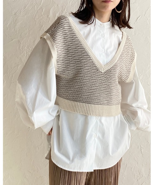 She's Closet（シーズクローゼット）の「スタンドカラーボリュームスリーブショルダータック長袖ブラウス（シャツ/ブラウス・レディース・ホワイト/ブラック/ピンク/ブルー/ライトベージュ/オレンジ/スモークピンク/オリーブ/グレイッシュベージュ・FREE）」の10枚目の写真