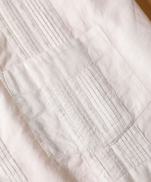 FREAK'S STORE（フリークスストア）の「WEB限定 リラックスフィット ピンタックキューバシャツ（シャツ/ブラウス・メンズ・ホワイト/サックスブルー/ブラック/グリーン/ベージュ・LARGE/MEDIUM/SMALL）」の8枚目の写真