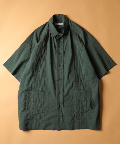 FREAK'S STORE（フリークスストア）の「WEB限定 リラックスフィット ピンタックキューバシャツ（シャツ/ブラウス・メンズ・ホワイト/サックスブルー/ブラック/グリーン/ベージュ・LARGE/MEDIUM/SMALL）」の14枚目の写真