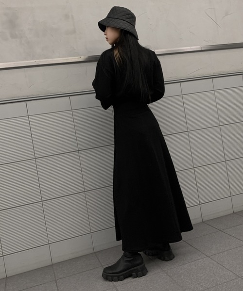LVEU.(ラブユ.)の「Sweat skirt setup / スウェットスカートセットアップ(セットアップ・レディース・ブラック・FREE)」の2枚目の写真