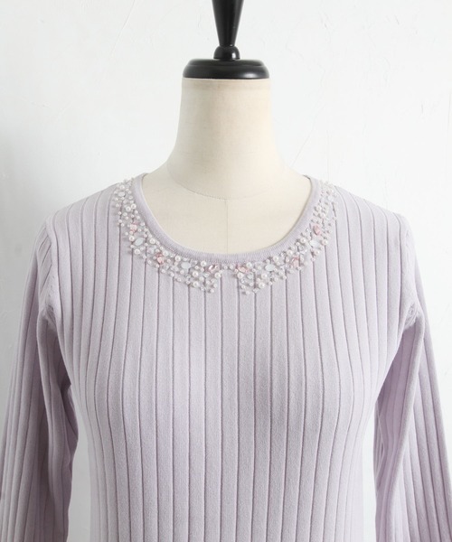 tocco closet（トッコ　クローゼット）の「パールビジュー装飾ワイドリブニットプルオーバー（Tシャツ/カットソー・レディース・ネイビー/ラベンダー・M）」の12枚目の写真