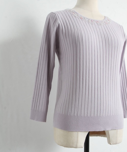 tocco closet（トッコ　クローゼット）の「パールビジュー装飾ワイドリブニットプルオーバー（Tシャツ/カットソー・レディース・ネイビー/ラベンダー・M）」の5枚目の写真