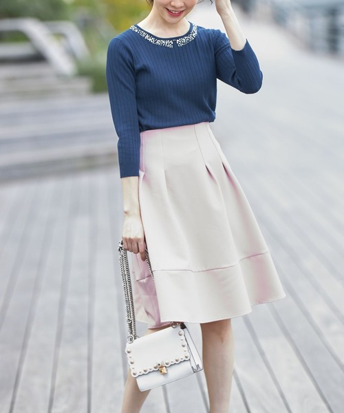tocco closet（トッコ　クローゼット）の「パールビジュー装飾ワイドリブニットプルオーバー（Tシャツ/カットソー・レディース・ネイビー/ラベンダー・M）」の3枚目の写真