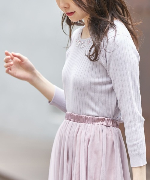 tocco closet（トッコ　クローゼット）の「パールビジュー装飾ワイドリブニットプルオーバー（Tシャツ/カットソー・レディース・ネイビー/ラベンダー・M）」の11枚目の写真