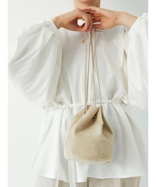 Ungrid（アングリッド）の「リアルスウェード巾着BAG（ハンドバッグ・レディース・ピンク/オレンジ/グリーン/ブルー/ベージュ・FREE）」の2枚目の写真