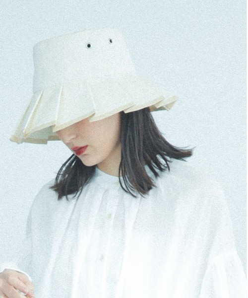 Casselini(キャセリーニ)の「(CASSELINI)プリーツハット(ハット・レディース・ホワイト/ブラック・FREE)」の2枚目の写真