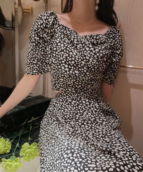 ANDGEEBEE（アンジービー）の「レオパードカシュクールトップス（その他トップス・レディース・ブラック/アイボリー・MEDIUM）」の10枚目の写真