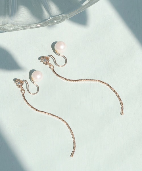 Phoebe(フィービィー)の「2wayベーシックパールエレガントイヤリング(イヤリング・レディース・ピンクゴールド/イエローゴールド/ゴールド系1・FREE)」の7枚目の写真