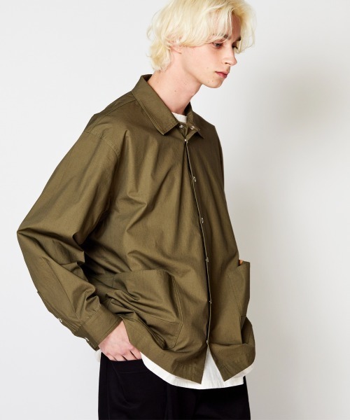rehacer(レアセル)の「rehacer : 東炊き Big Pocket Work Jacket / 東炊きビッグポケットワークジャケット(カバーオール・メンズ・カーキ/スミクロ・SMALL/MEDIUM/LARGE)」の4枚目の写真