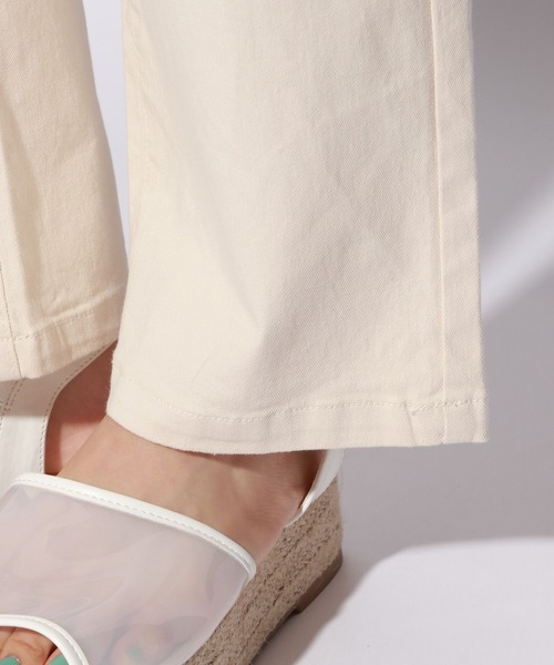 repipi armario(レピピ アルマリオ)の「カタリボンサロペット(サロペット/オーバーオール・キッズ・インディゴブルー/アイボリー/モカ・SMALL/MEDIUM/LARGE)」の5枚目の写真