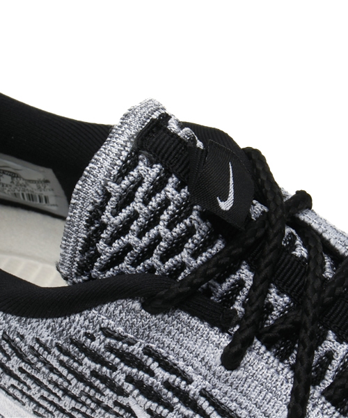 NIKE SPORTSWEAR（ナイキスポーツウェアー）の「メンズ ナイキ ローシ フライニット NIKE ROSHE NM FLYKNIT 677243（スニーカー・メンズ・ブラック/レッド/ブルー・26.5cm/27.5cm/28cm/27cm/28.5cm）」の11枚目の写真