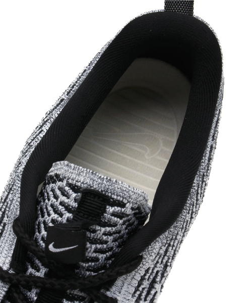 NIKE SPORTSWEAR（ナイキスポーツウェアー）の「メンズ ナイキ ローシ フライニット NIKE ROSHE NM FLYKNIT 677243（スニーカー・メンズ・ブラック/レッド/ブルー・26.5cm/27.5cm/28cm/27cm/28.5cm）」の12枚目の写真