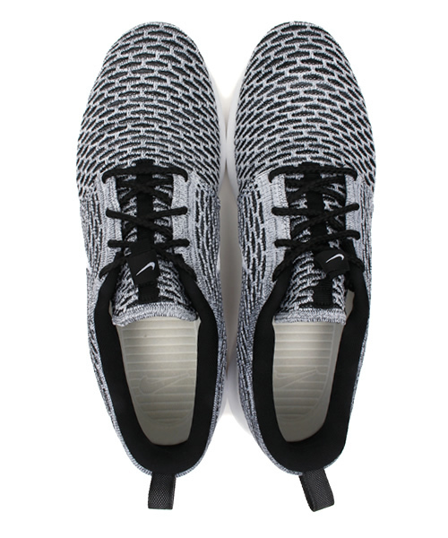 NIKE SPORTSWEAR（ナイキスポーツウェアー）の「メンズ ナイキ ローシ フライニット NIKE ROSHE NM FLYKNIT 677243（スニーカー・メンズ・ブラック/レッド/ブルー・26.5cm/27.5cm/28cm/27cm/28.5cm）」の6枚目の写真